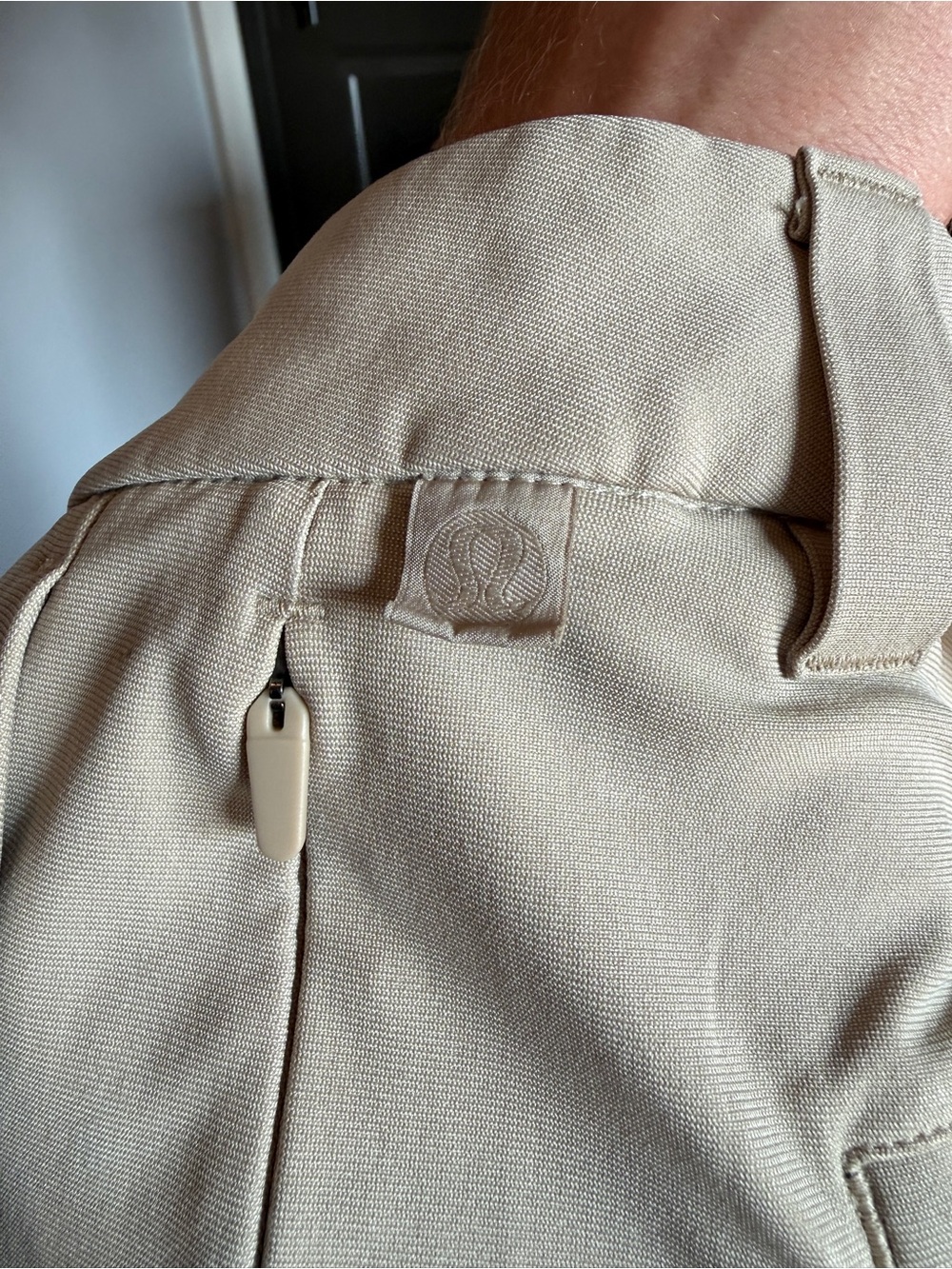 lululemon athletica Men's Khaki/Tan Performance Shorts - Picture 4 of 4
